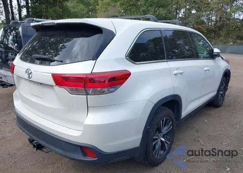 2019 Toyota Highlander Le z USA, uszkodzony, nr VIN 5TDBZRFH2KS943751
